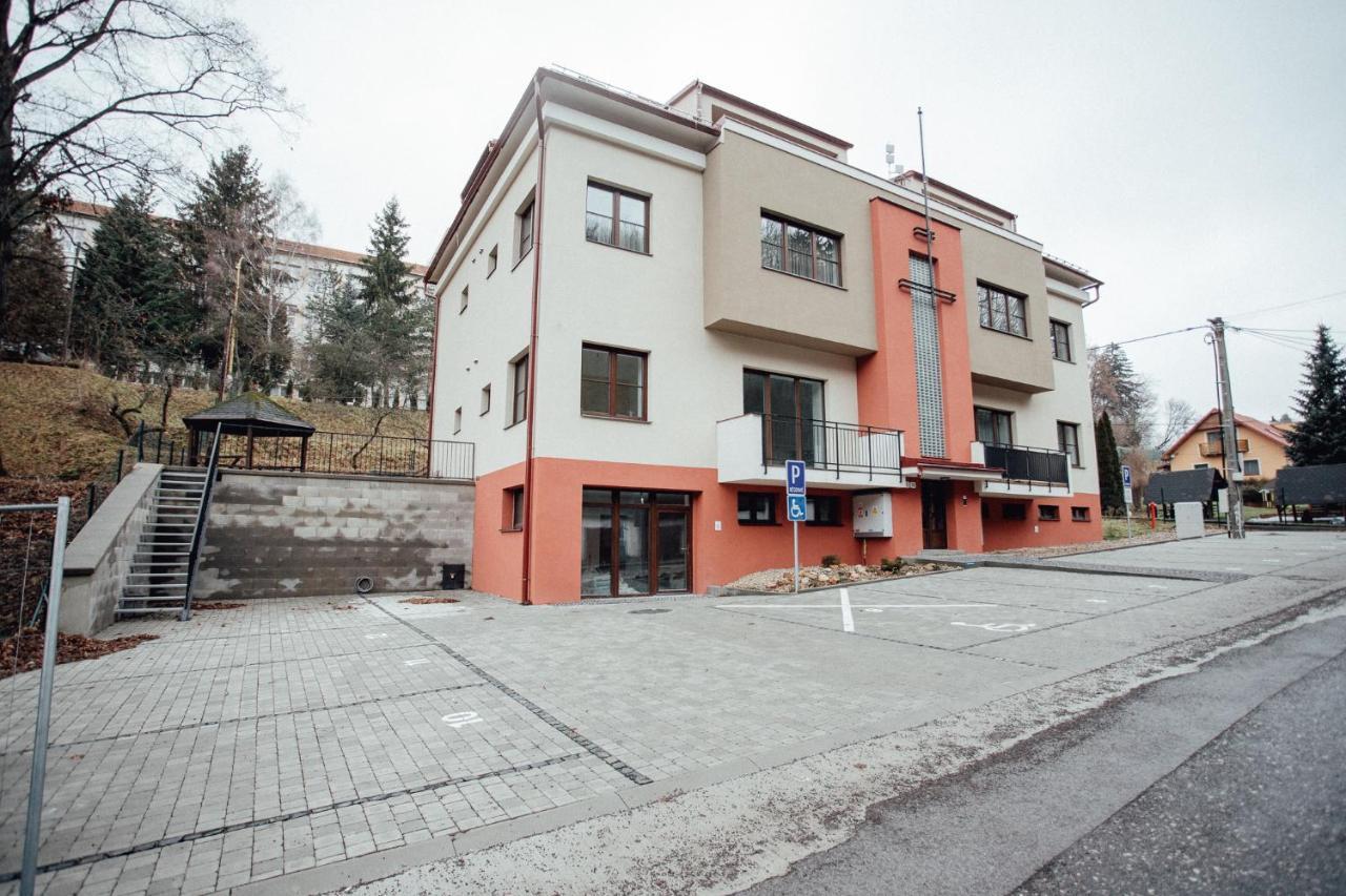Banská Štiavnica Apartman Vo Vile Kammergraf מראה חיצוני תמונה