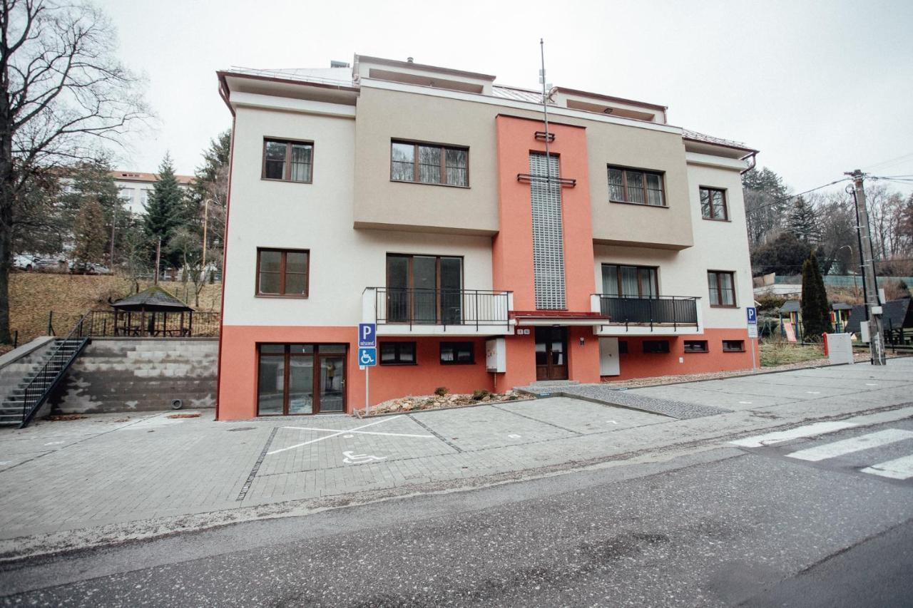 Banská Štiavnica Apartman Vo Vile Kammergraf מראה חיצוני תמונה